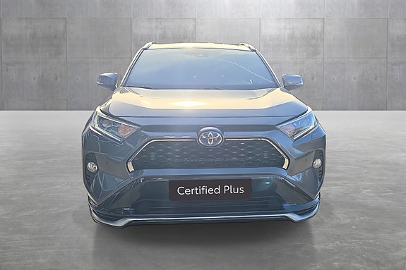Toyota RAV4 8 of 25