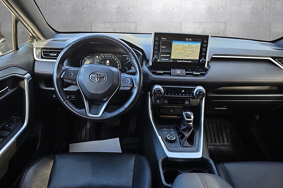Toyota RAV4 10 of 25