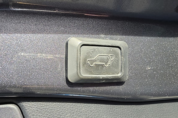 Toyota RAV4 22 of 25