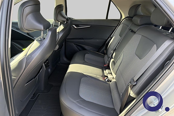 Kia Niro 11 of 16