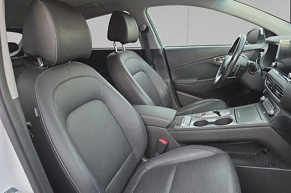 Hyundai Kona 14 of 23