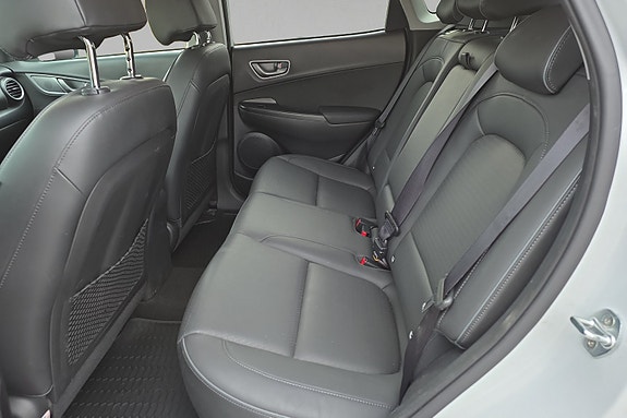 Hyundai Kona 13 of 23