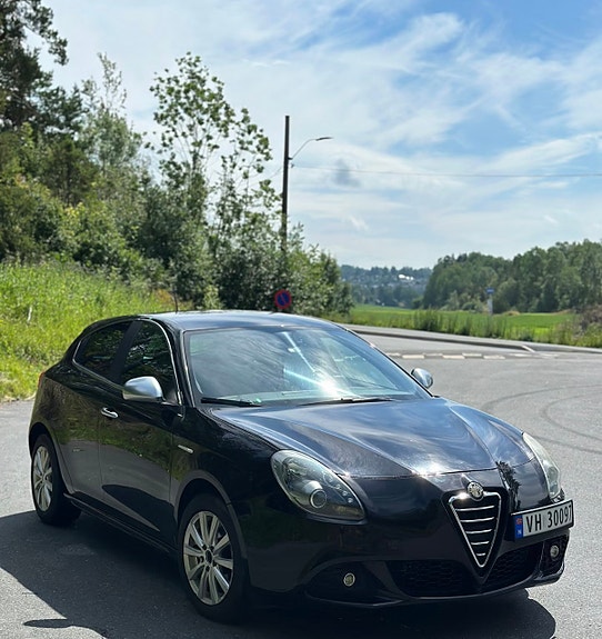 Alfa Romeo Giulietta 6 of 9