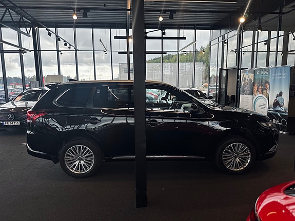 Mitsubishi Outlander 8 of 28