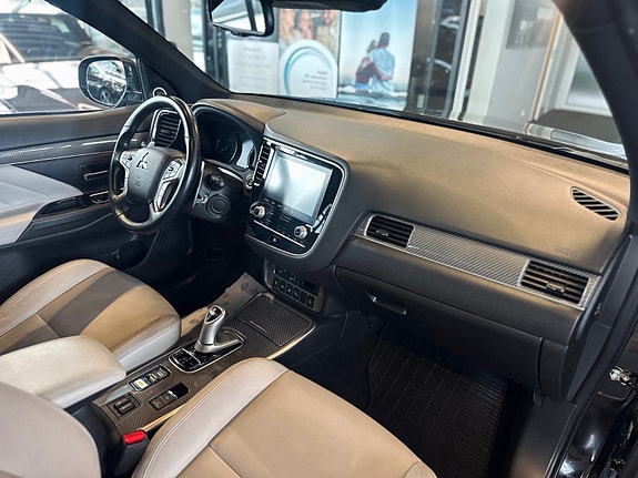Mitsubishi Outlander 17 of 28