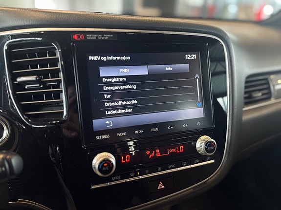 Mitsubishi Outlander 23 of 28