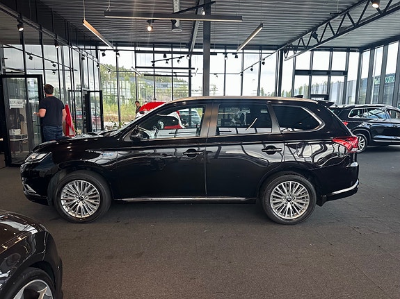 Mitsubishi Outlander 4 of 28