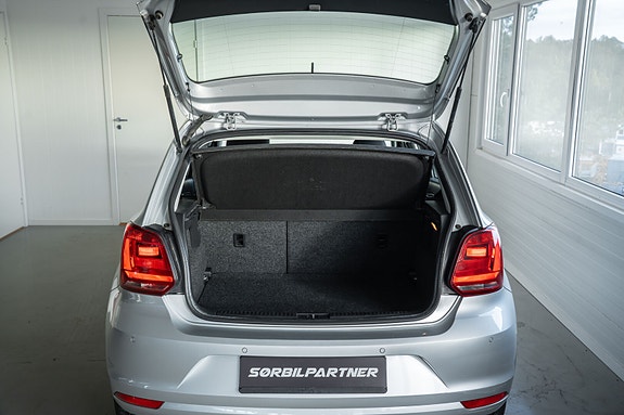 Volkswagen Polo 9 of 30