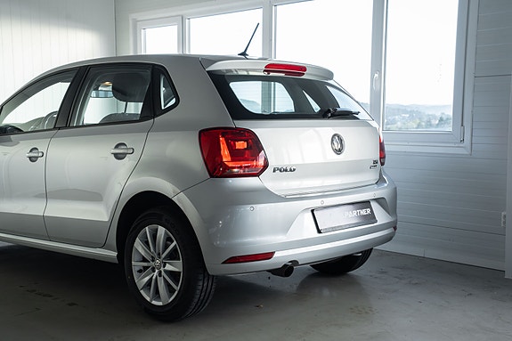 Volkswagen Polo 8 of 30