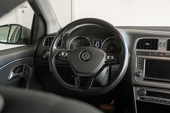 Volkswagen Polo 13 of 30