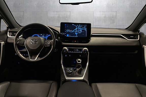 Toyota RAV4 9 of 20