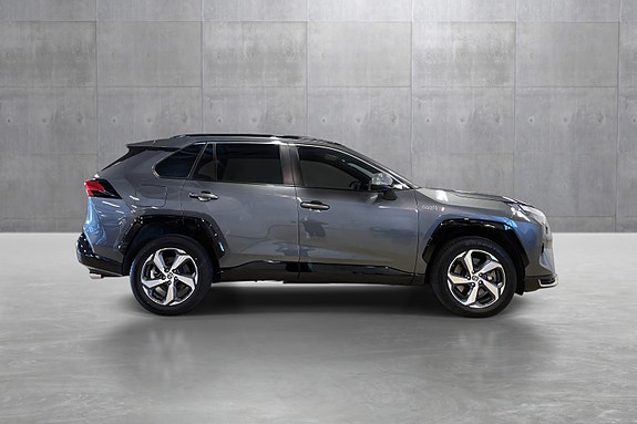 Toyota RAV4 6 of 20