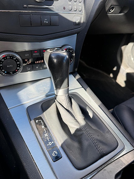 Mercedes-Benz C200 d 11 of 16