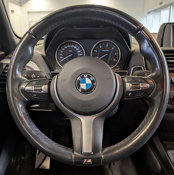BMW 116d 27 of 30
