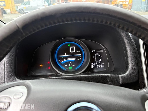 Nissan e-NV200 11 of 15