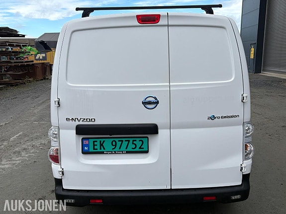 Nissan e-NV200 8 of 15