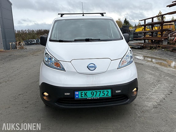 Nissan e-NV200 4 of 15