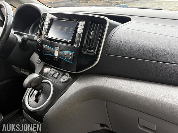 Nissan e-NV200 7 of 15
