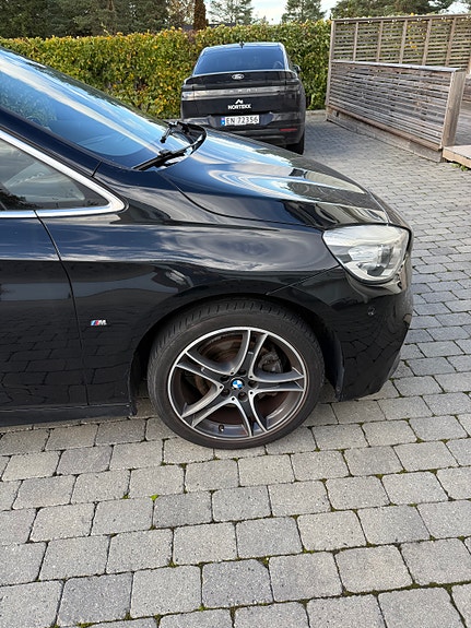BMW 218d 10 of 17