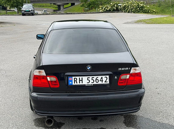 BMW 328i 5 of 15