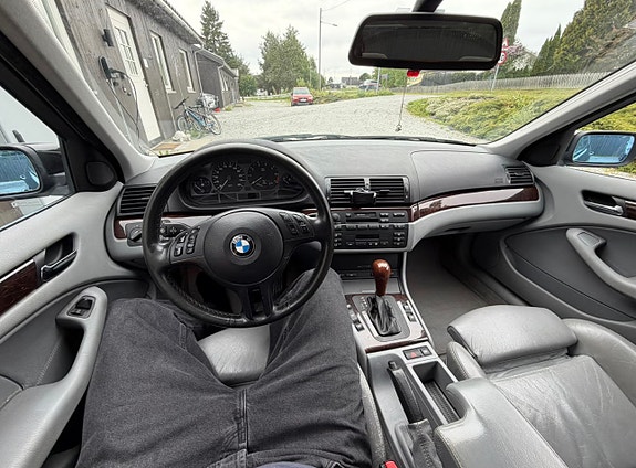 BMW 328i 10 of 15