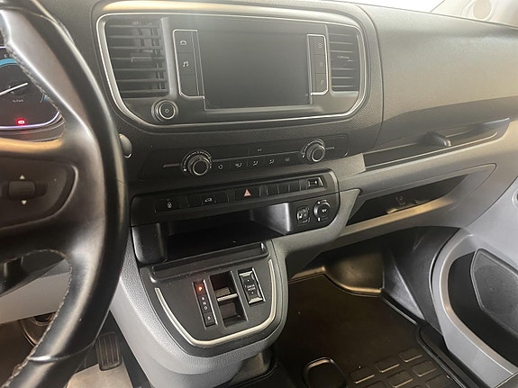 Opel Vivaro 16 of 25