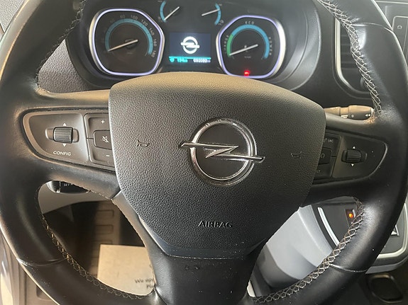 Opel Vivaro 17 of 25
