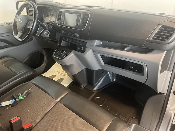 Opel Vivaro 15 of 25