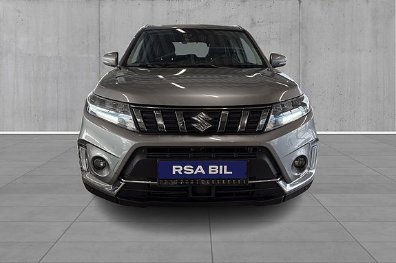 Suzuki Vitara 2 of 25