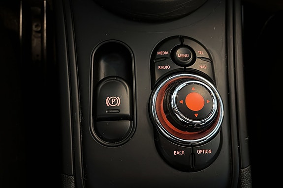 MINI Countryman Cooper SE 17 of 28