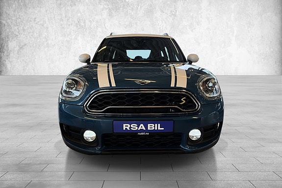 MINI Countryman Cooper SE 2 of 28