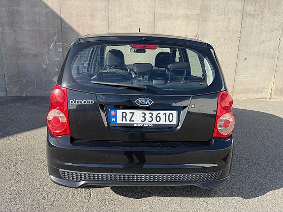 Kia Picanto 4 of 12