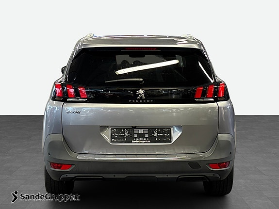 Peugeot 5008 4 of 16