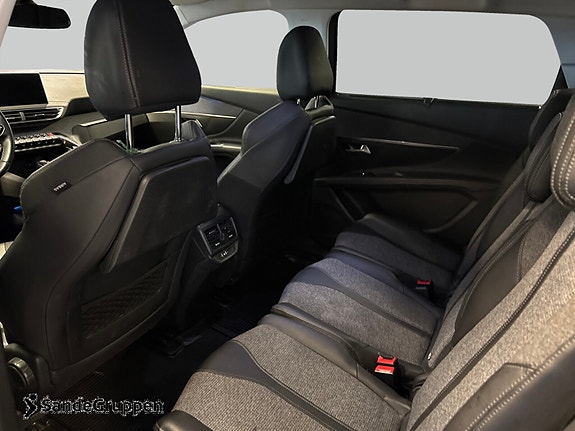Peugeot 5008 14 of 16