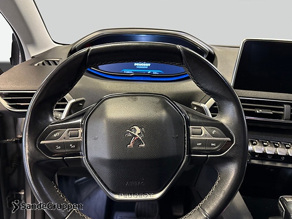 Peugeot 5008 12 of 16