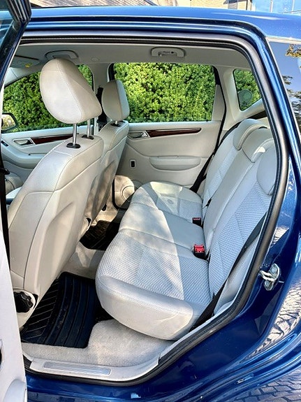 Mercedes-Benz A160 7 of 26