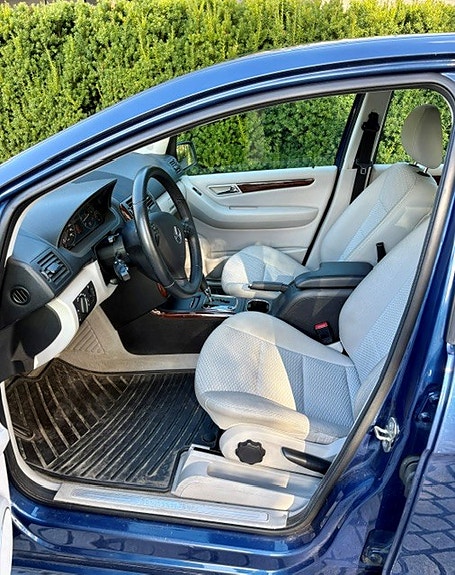 Mercedes-Benz A160 6 of 26