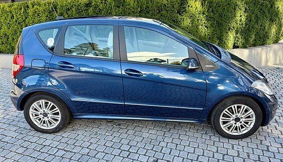 Mercedes-Benz A160 4 of 26