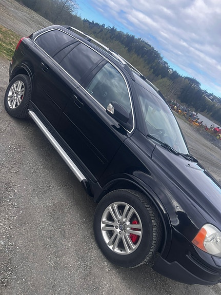 Volvo XC90 8 of 18