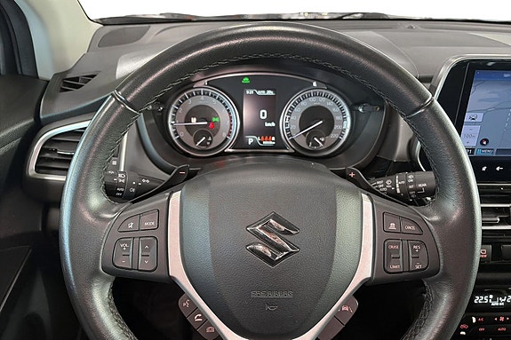 Suzuki S-Cross 14 of 27