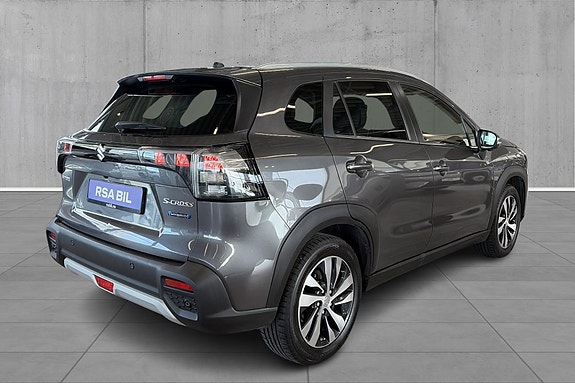Suzuki S-Cross 4 of 27