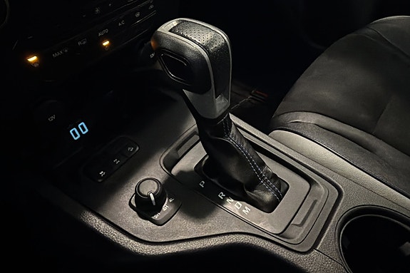 Ford Ranger Raptor 27 of 28