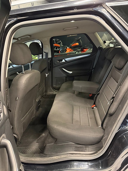 Ford Mondeo 21 of 30