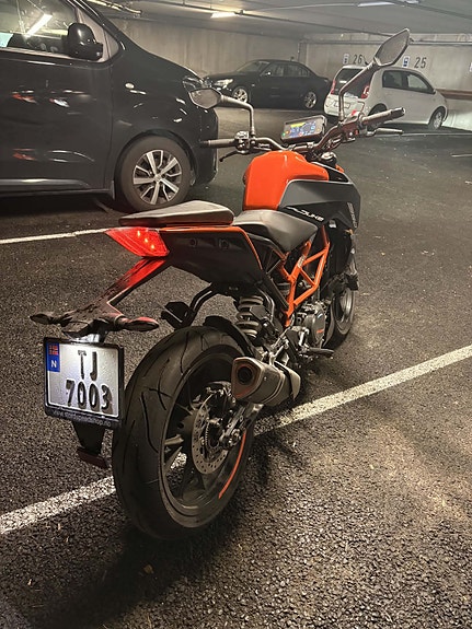 KTM 390 Duke 4 of 9