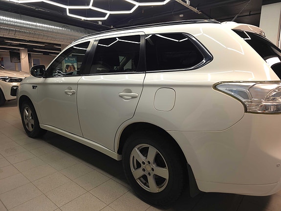 Mitsubishi Outlander 6 of 30
