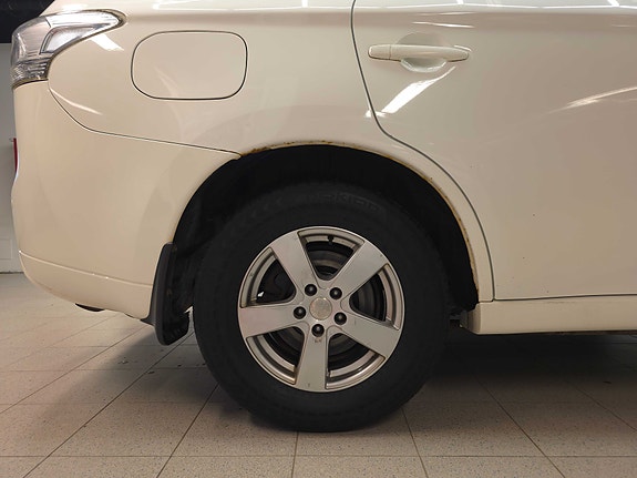 Mitsubishi Outlander 10 of 30