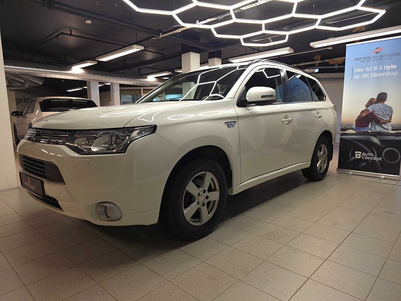 Mitsubishi Outlander 3 of 30