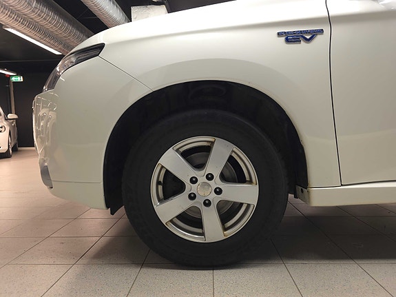 Mitsubishi Outlander 4 of 30