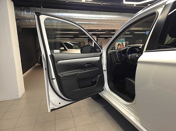 Mitsubishi Outlander 27 of 30