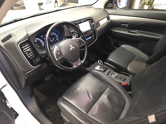 Mitsubishi Outlander 30 of 30